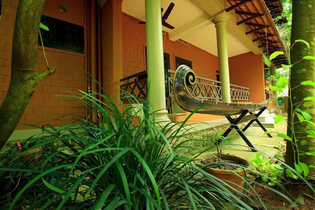 Malakkarethu House Daire Aranmula Dış mekan fotoğraf