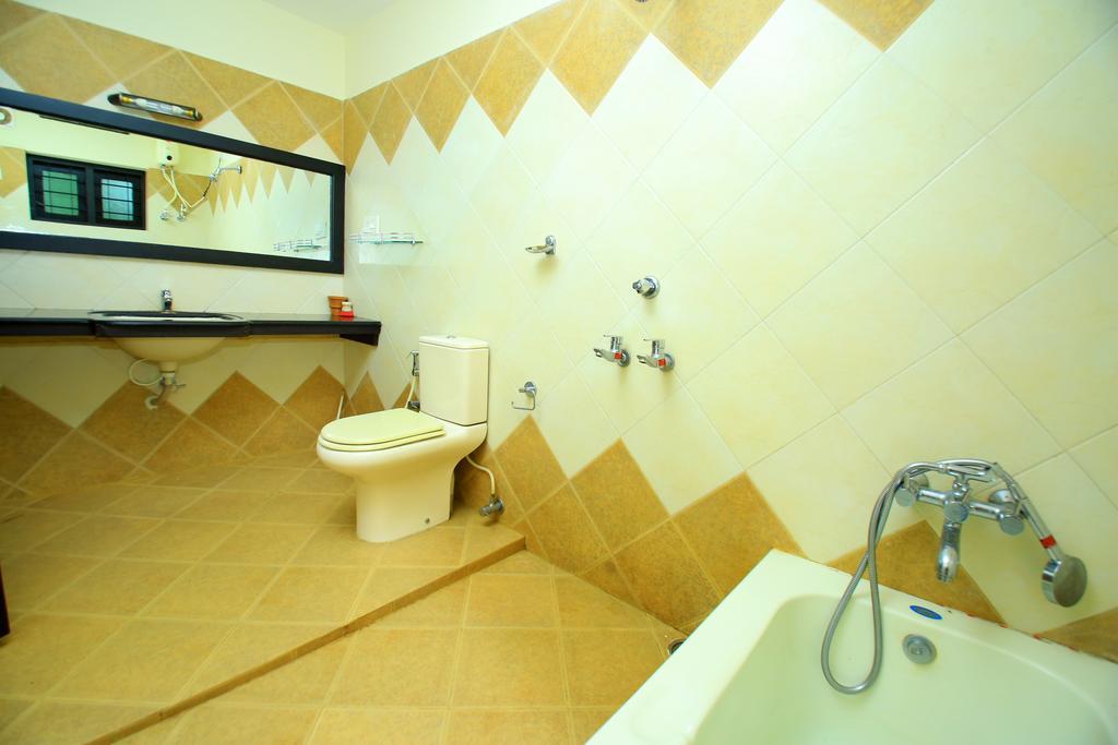 Malakkarethu House Daire Aranmula Dış mekan fotoğraf